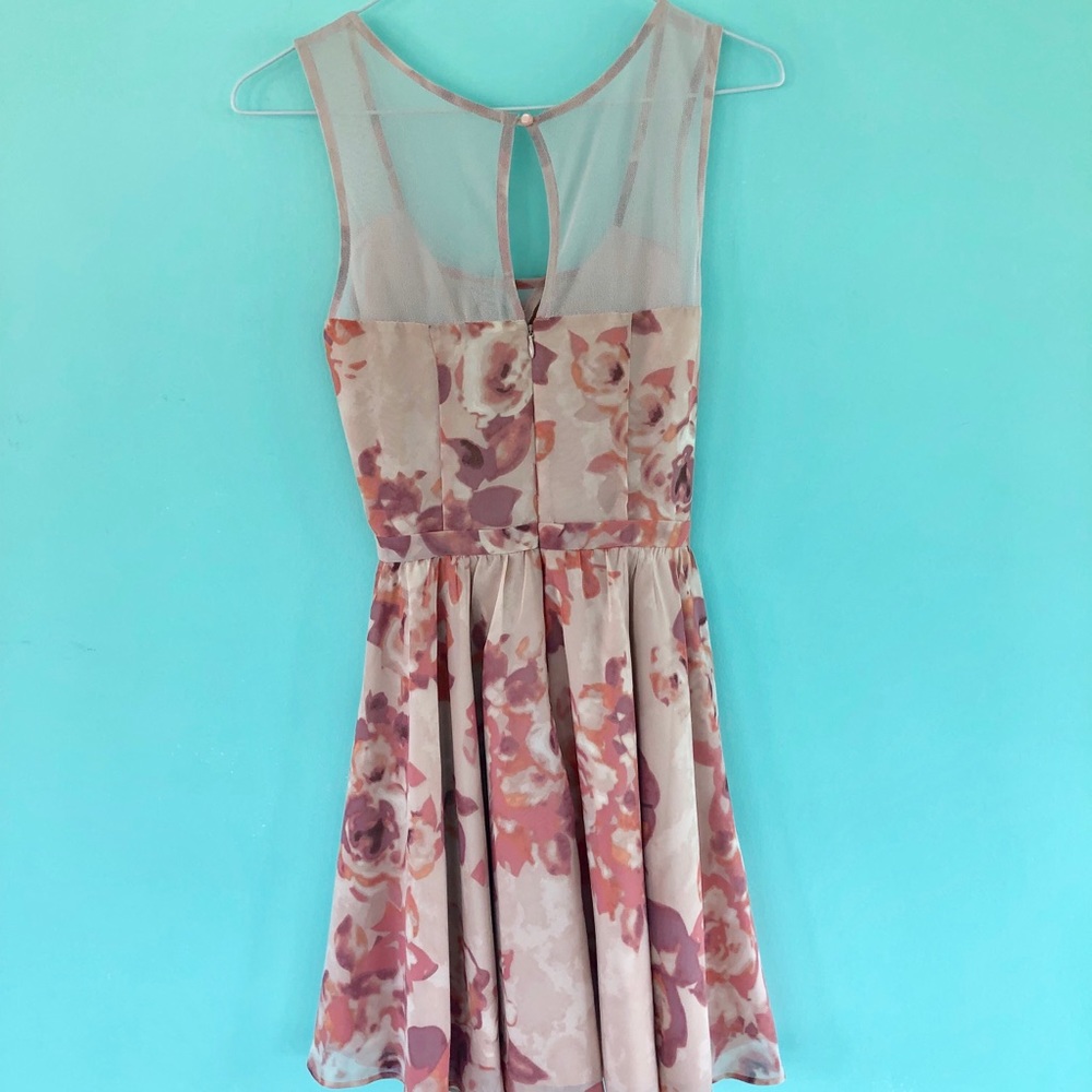 Floral Ruffled Dress - Picture 5 of 6